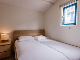 Nice Beach House With Direct sea View, on the North Sea Beach of Wijk