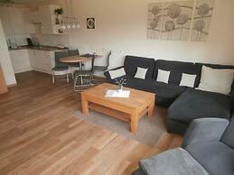 152 in the Trafalgar House