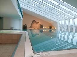 152 in the Trafalgar House