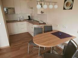 152 in the Trafalgar House