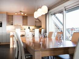 Maeterlinck 201 Sunny Penthouse in Koksijde