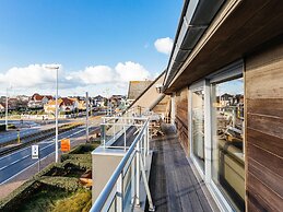 Maeterlinck 201 Sunny Penthouse in Koksijde