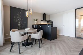 Beautiful Apartment With Marina View