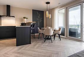 Beautiful Apartment With Marina View