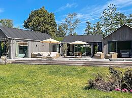 10 Person Holiday Home in Vejby