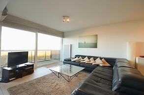 Modern Apartment for 4 People With View