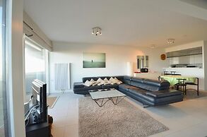 Modern Apartment for 4 People With View