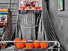 Casa Maya 3BR Home w Pool Near Hard Rock Casino