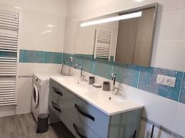 Renovated Farmhouse Escape