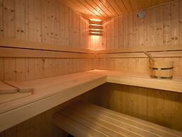 Spacious Villa With two Saunas, on the Tjeukemeer