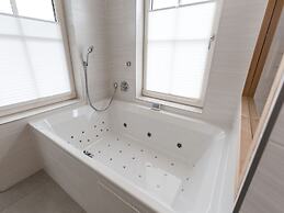 Villa With two Saunas in Delfstrahuizen