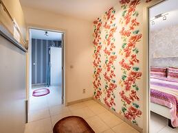 Zeewandeling Apartment Near the Beach
