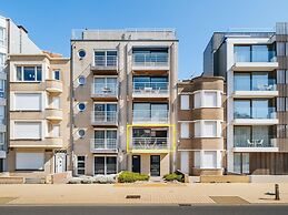 Zeewandeling Apartment Near the Beach