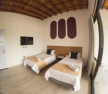 Viajero Guatapé Hostel & Lake Club