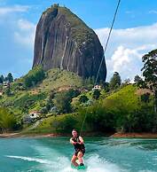 Viajero Guatapé Hostel & Lake Club