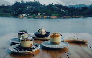 Viajero Guatapé Hostel & Lake Club