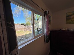 Hummingbird Mountain Cottage