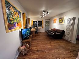 Hummingbird Mountain Cottage