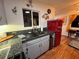 Hummingbird Mountain Cottage