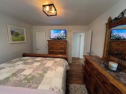 Hummingbird Mountain Cottage