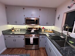 Hummingbird Mountain Cottage