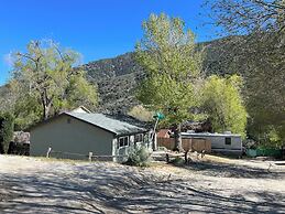 Hummingbird Mountain Cottage