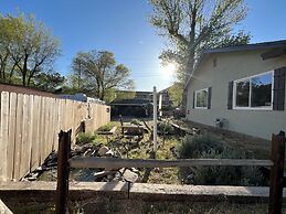 Hummingbird Mountain Cottage