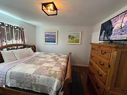 Hummingbird Mountain Cottage