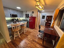 Hummingbird Mountain Cottage