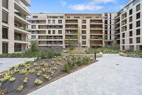 Brand new studio in center