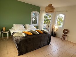 Villa in the South of France With Heated Pool