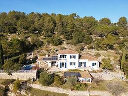 Villa in the South of France With Heated Pool