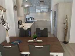 Watt's Dream Close to the Beach