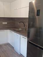 Apartment RR - One Bedroom Apartment With Balcony