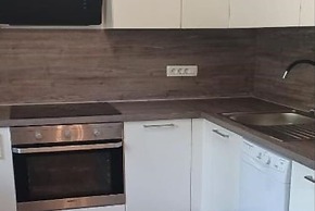 Apartment RR - One Bedroom Apartment With Balcony