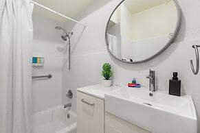 Central Condado Trendy Escape