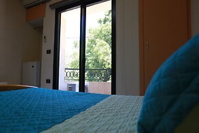 Hotel and Restaurant Shallalat Anjar