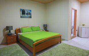 Hotel and Restaurant Shallalat Anjar