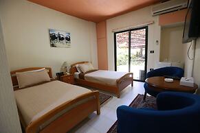 Hotel and Restaurant Shallalat Anjar