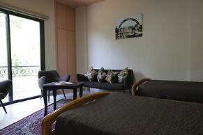 Hotel and Restaurant Shallalat Anjar