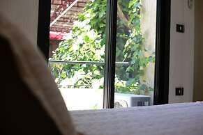 Hotel and Restaurant Shallalat Anjar