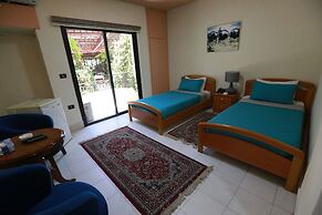 Hotel and Restaurant Shallalat Anjar