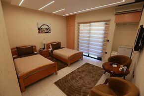 Hotel and Restaurant Shallalat Anjar