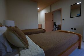 Hotel and Restaurant Shallalat Anjar