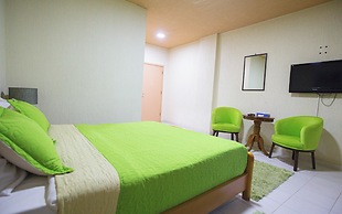 Hotel and Restaurant Shallalat Anjar