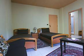 Hotel and Restaurant Shallalat Anjar