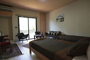 Hotel and Restaurant Shallalat Anjar