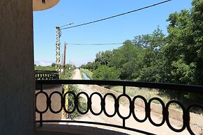 Hotel and Restaurant Shallalat Anjar