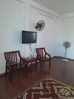 Au Viet Hotel Long Bien- by Bay Luxury