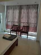 Au Viet Hotel Long Bien- by Bay Luxury